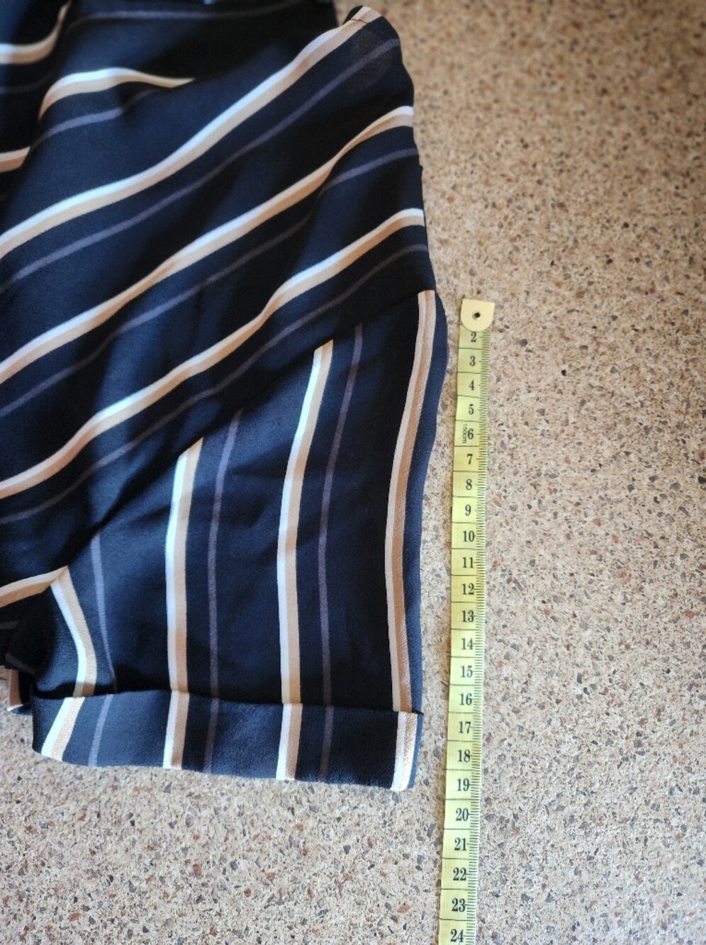 Y2k BANANA REPLUBLIC Striped Black Wrap-Style Front Blouse w/ Cream Stripes 1111 - Picture 7 of 12